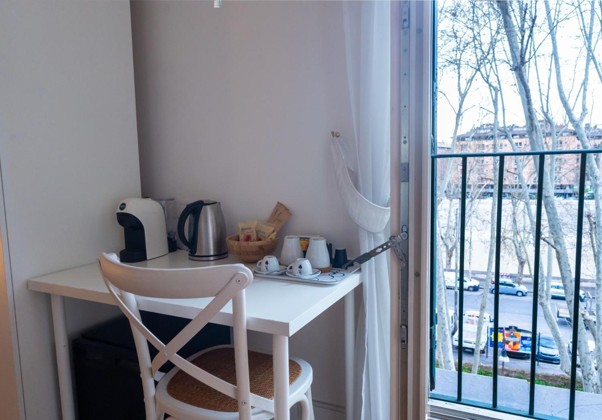 Ihh Suites Rome Extérieur photo